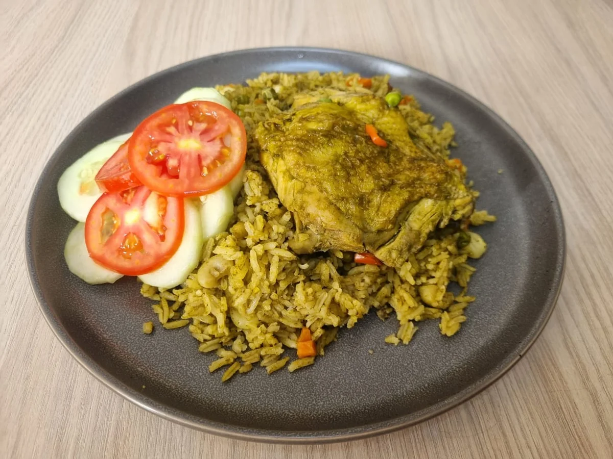 Arroz con Pollo Sin Aceite – Receta Fácil y Saludable con Rena Ware